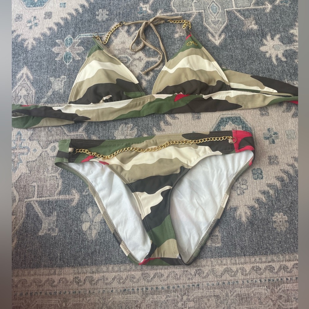 Guess bikini size medium